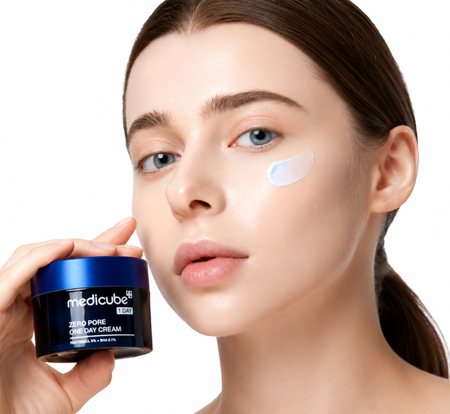 Крем для обличчя Medicube Zero Pore One Day Cream для звуження пор, 50 мл Zero Pore One Day Cream фото