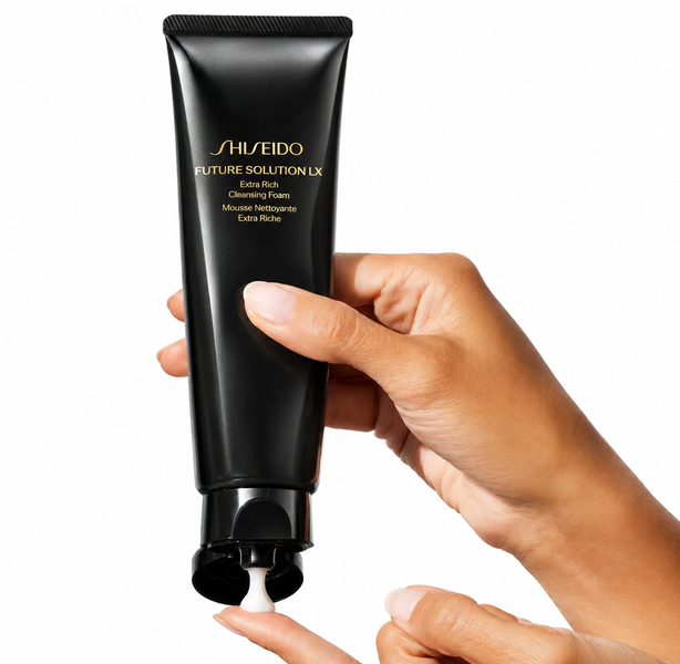 Очищающая пенка для лица Shiseido Future Solution LX New Extra Rich Cleansing Foam 125 мл Cleansing Foam Solution LX фото